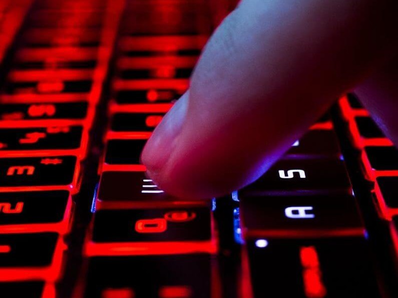 Phishing hacker